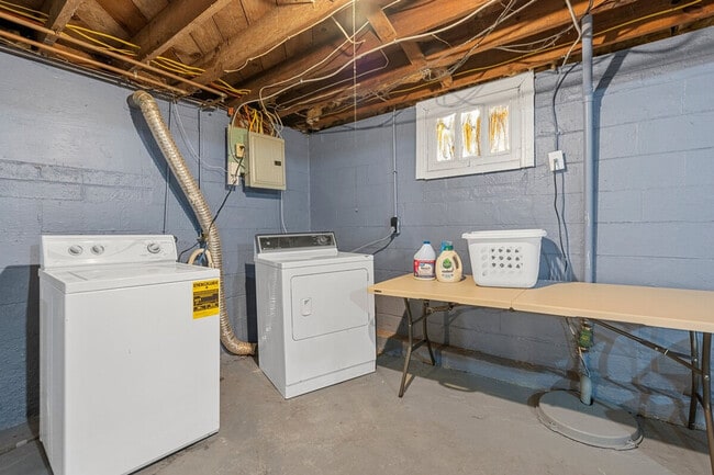 Building Photo - 6563 Julian Ave