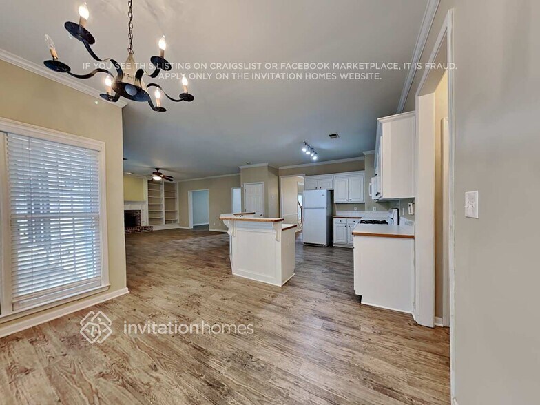 Building Photo - 619 Braidwood Dr NW