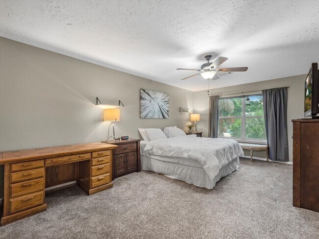 Building Photo - 12701 Manorwood Ln