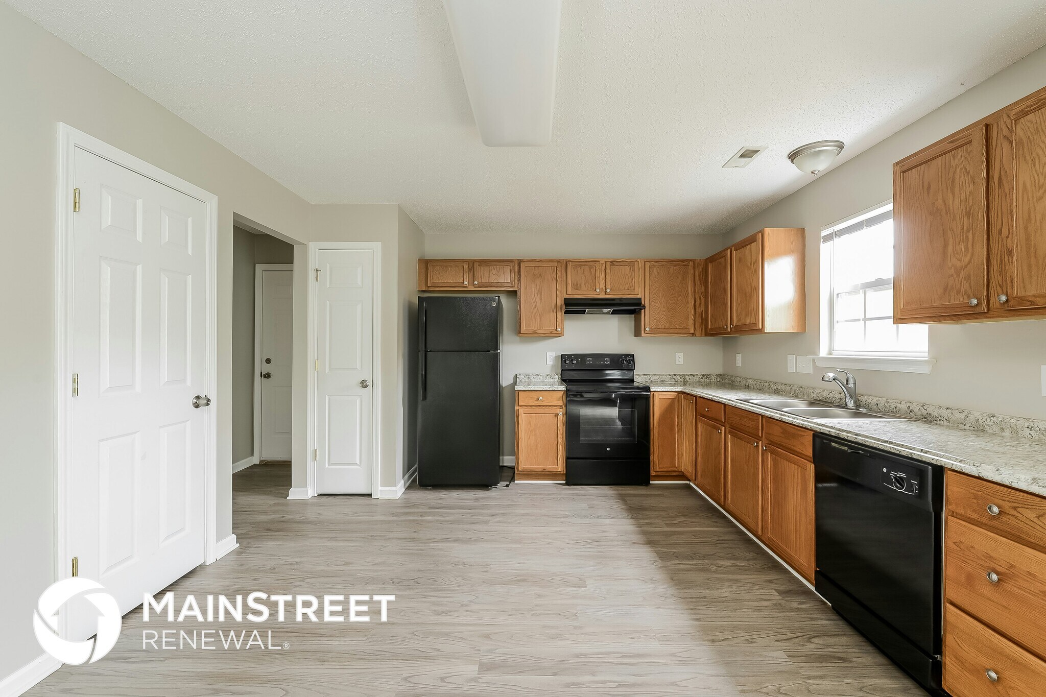 Building Photo - 5511 Grapevine Ct