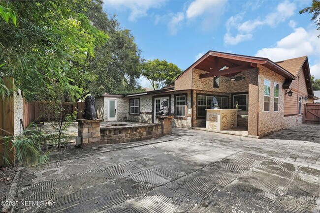 Building Photo - 8786 Spring Harvest Ln E