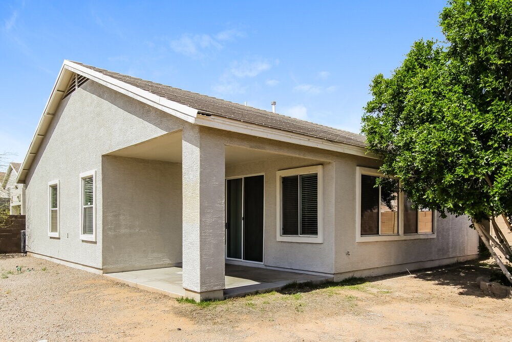 Building Photo - 7253 W Gardenia Ave