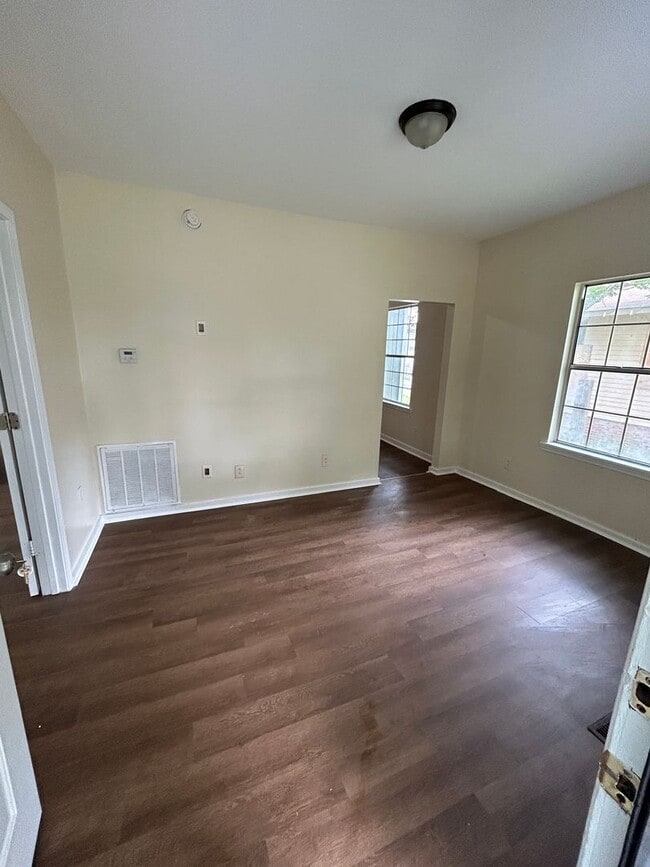 Building Photo - Home for rent