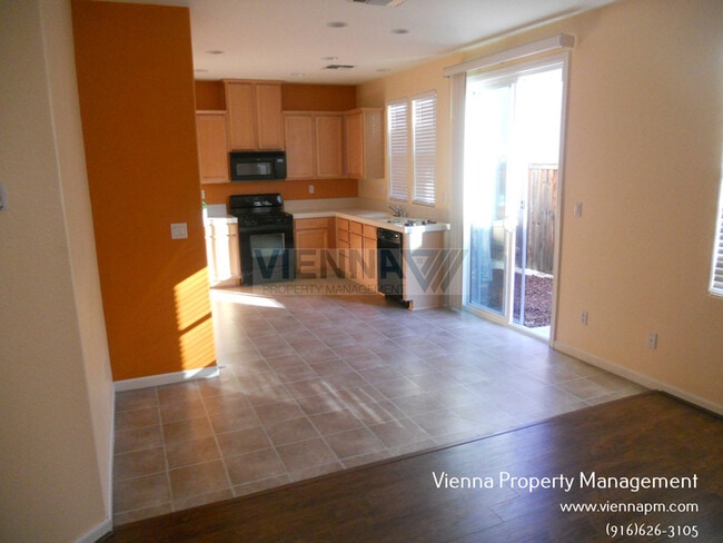 Building Photo - Cute Home for Rent in Roseville!