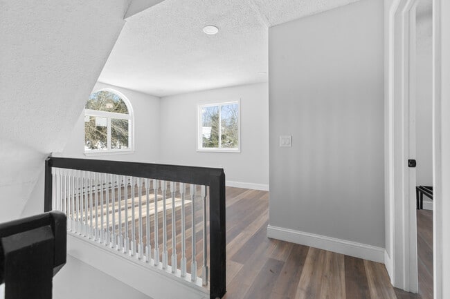 Building Photo - 5361 Winter Dr