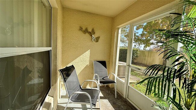 Building Photo - 2710 Club Cortile Cir