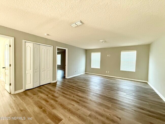 Building Photo - 4105 Halifax Ln