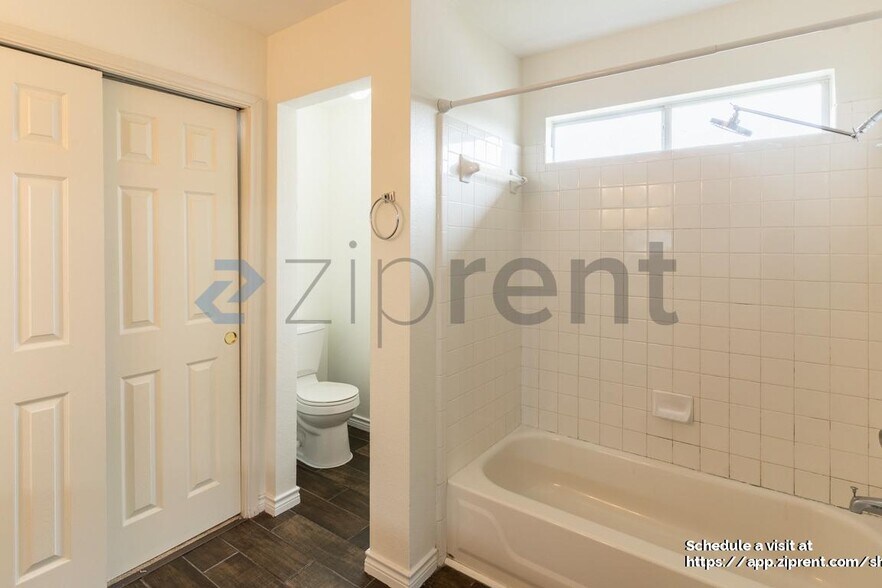 Building Photo - 16808 Bailey Jean Dr