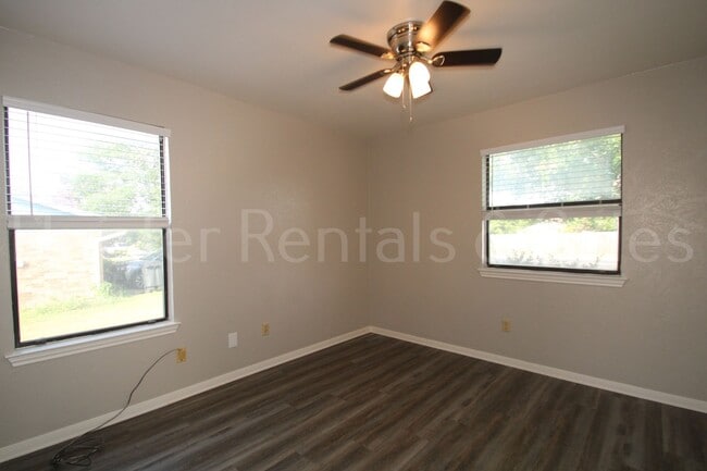 Building Photo - Charming North Killeen Home