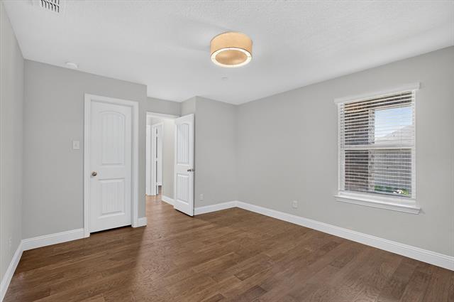 Building Photo - 2873 Creekway Dr