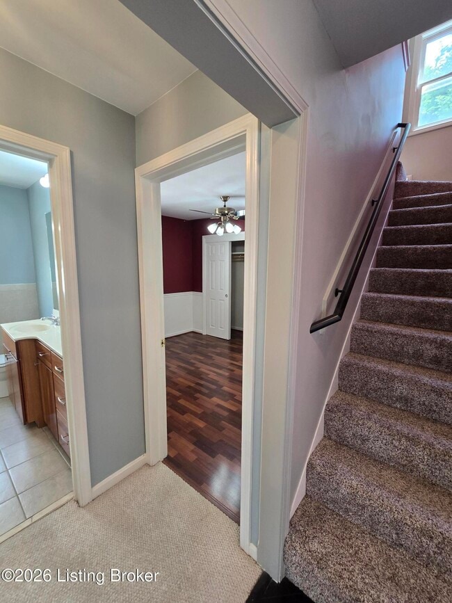 Building Photo - 3932 Kennison Ave
