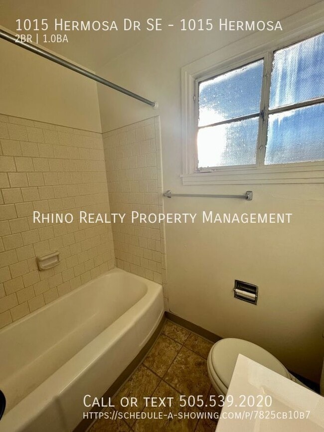 Building Photo - 1015 Hermosa Dr SE