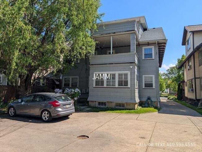 Building Photo - 9614 Clifton Blvd