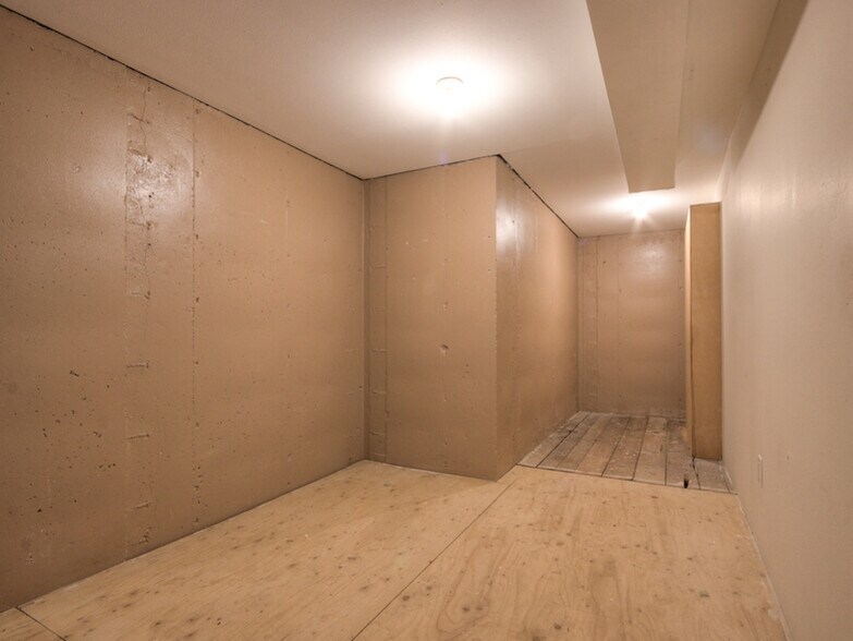 Building Photo - 223 NE 103rd Ave
