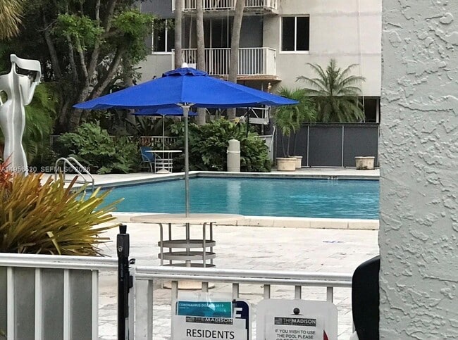 Building Photo - 800 N Miami Ave