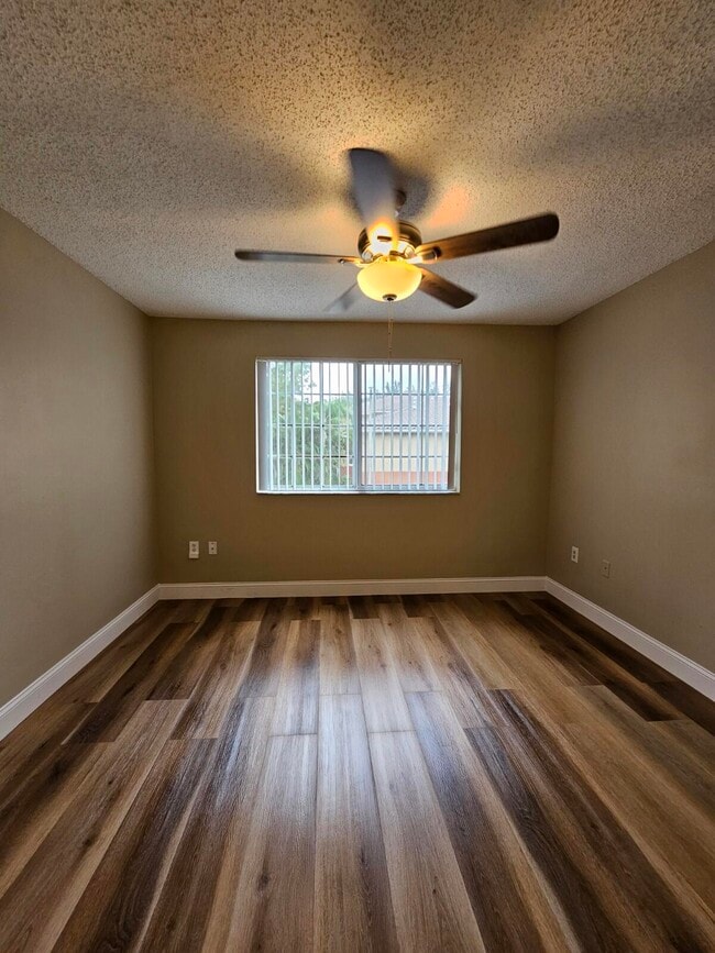 Building Photo - 4187 N Haverhill Rd