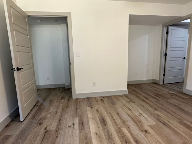 Building Photo - NEW CONSTRUCTION 5 Bed 3 Bath w/ Walk Out ...