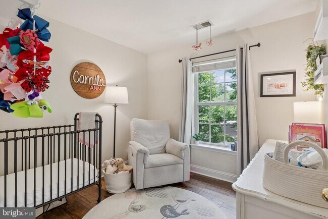 Building Photo - 856 Stonehurst Ct