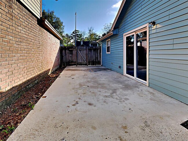 Building Photo - 23035 Red Leo Ln