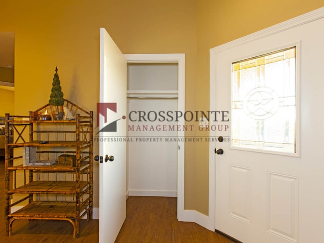 Building Photo - Coming Soon! Stunning 3 bed, 2 bath, 1 car garage located in West Tyler!!