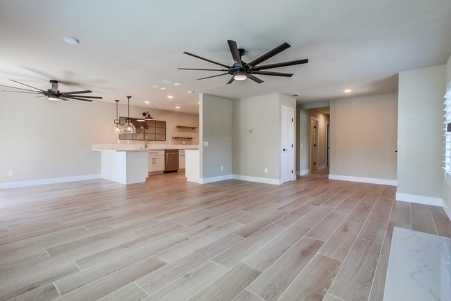 Primary Photo - 1204 Palomar Pl