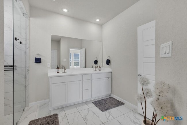 Building Photo - 816 Windflower