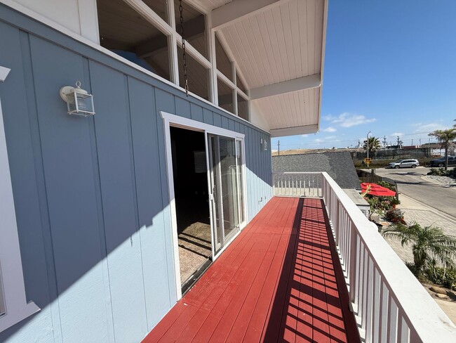 Building Photo - Beachside Living at Silver Strand
