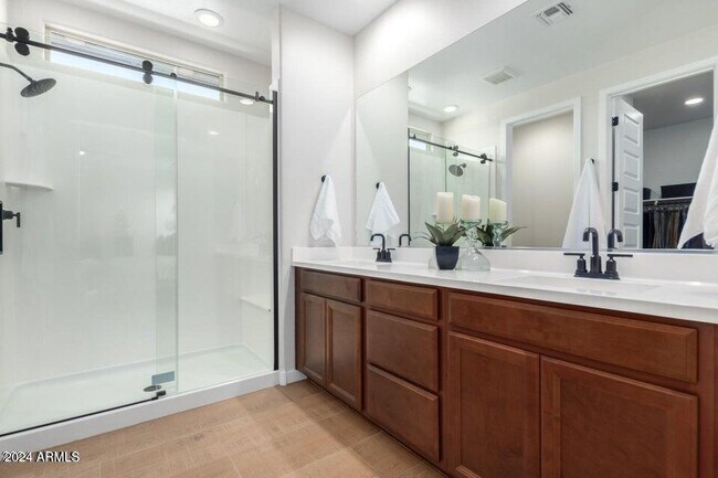 Building Photo - 9001 W Rancho Dr