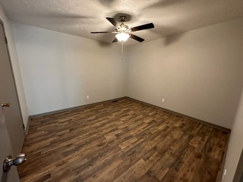 Building Photo - 572 Meadow St