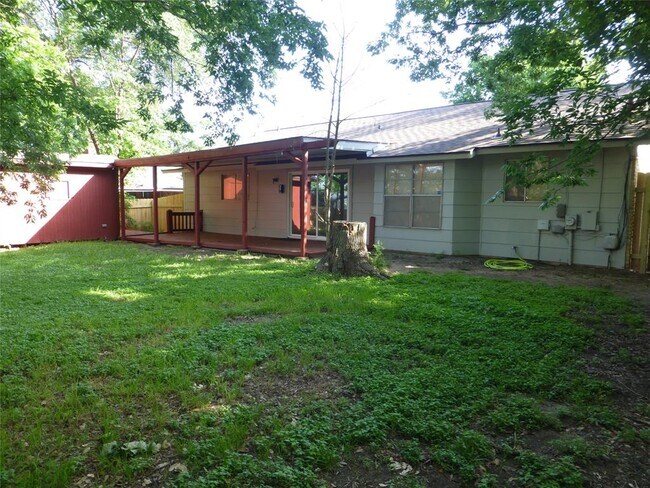 Building Photo - 1708 Raven Dr