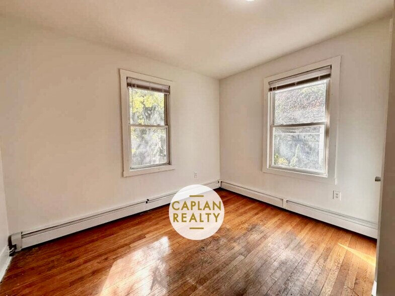 Building Photo - 2 Derby Ave