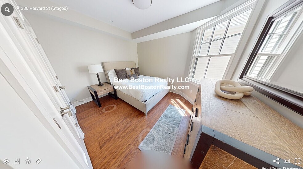 Building Photo - 386 Harvard St