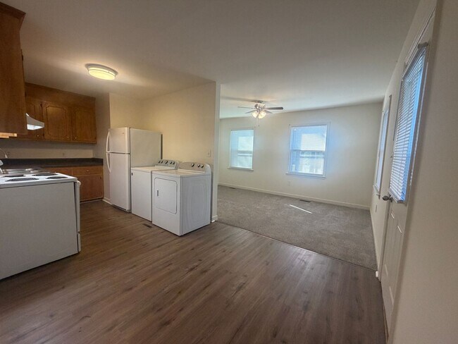 Building Photo - One story duplex