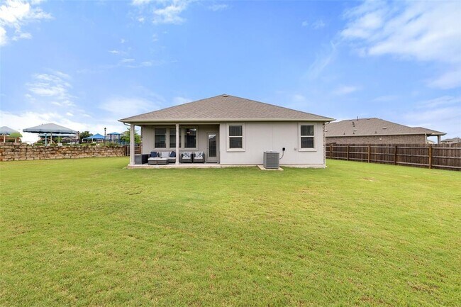 Building Photo - 16401 Coratina Dr
