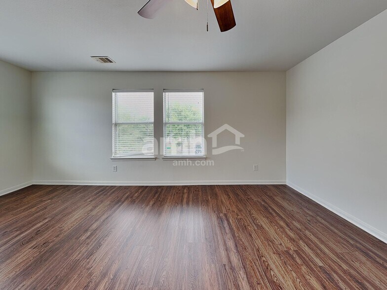 Building Photo - 20719 Dickinson Manor Ln