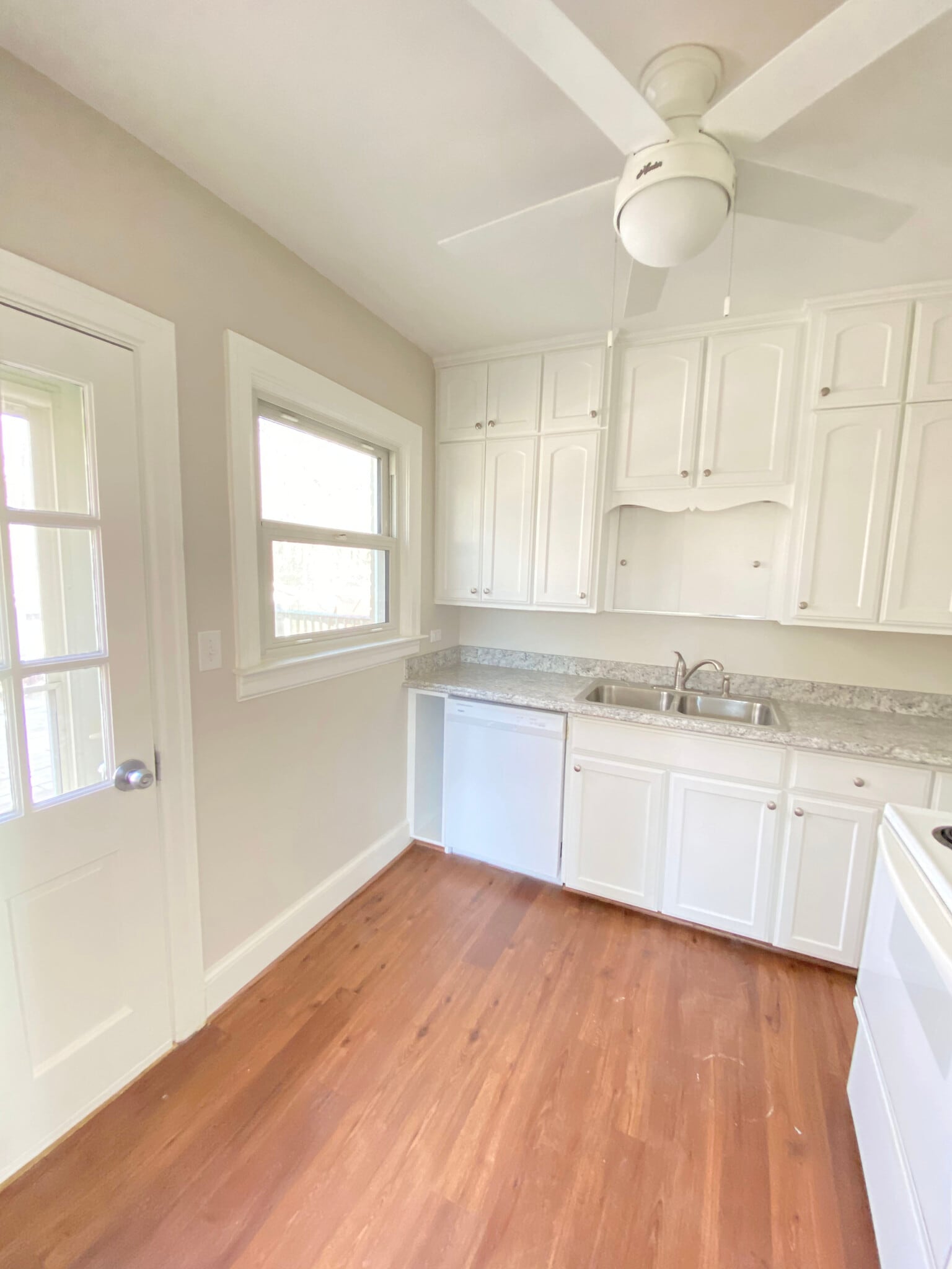 kitchen - 113 Azalea Dr