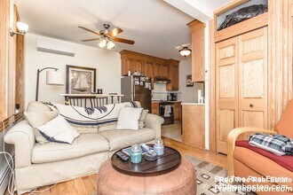 Building Photo - 137 Charles St