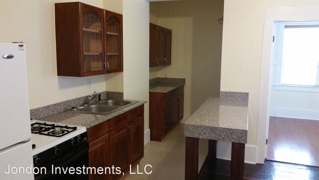 Building Photo - 347 S 300 E