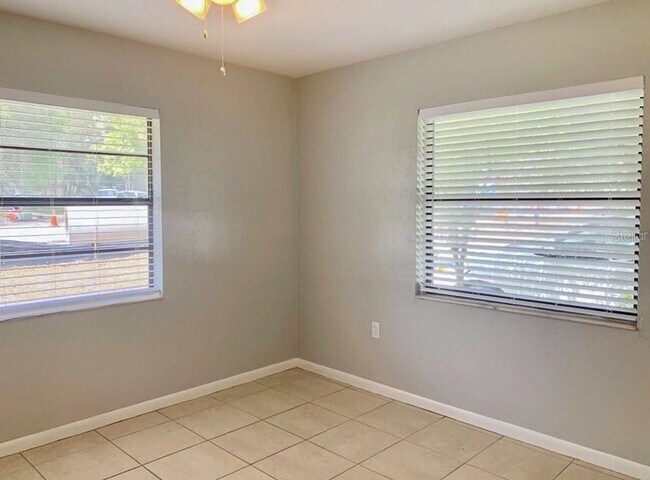 Building Photo - 2292 - Sugarfoot Oaks