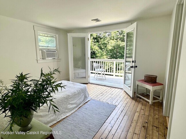 Building Photo - 5153 NY-9G