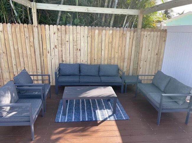 Building Photo - 5841 NE 3rd Ave