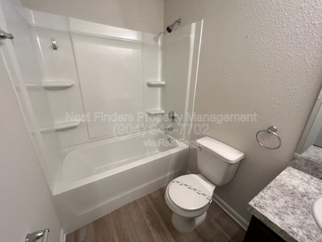 Building Photo - 689 Melba St