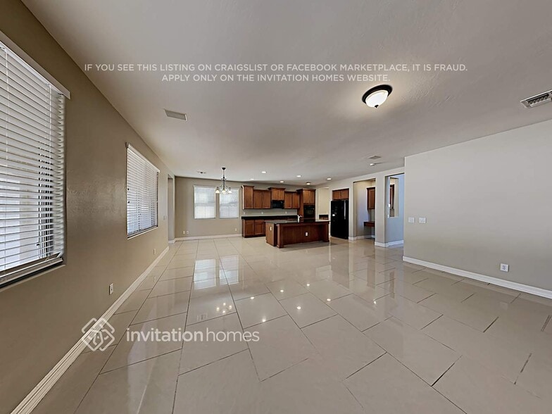 Building Photo - 13549 N 152nd Dr