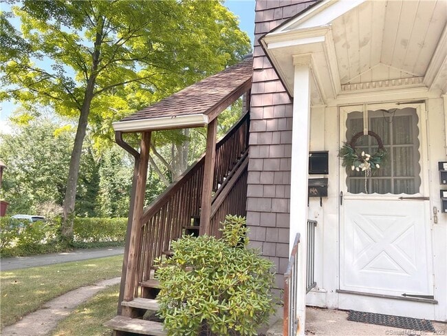 Building Photo - 28 N Elm St