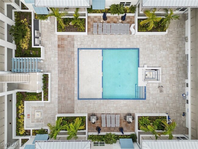 Building Photo - 201 8th St S