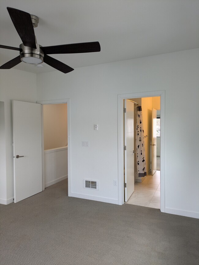 Building Photo - 4284 S Greenbelt Station Dr