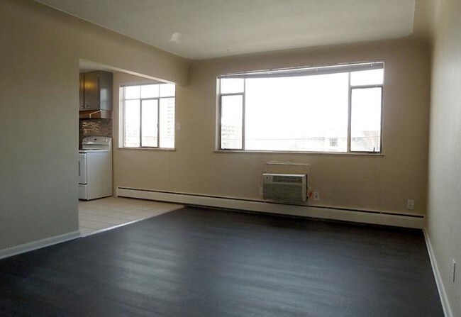 Building Photo - bedroom in Denver CO 80220