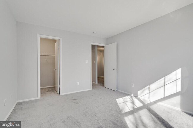 Building Photo - 1781 Jonathan Way