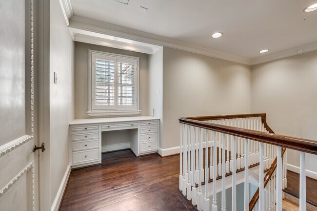 Building Photo - 4520 Westway Ave