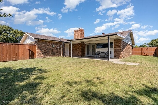 Building Photo - 1616 Montana Trail